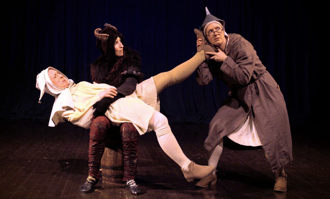 <p>Photo by Glenn Ricci</p>